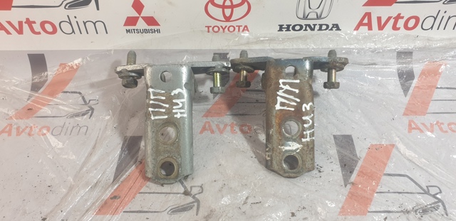 MITSUBISHI MR302270 Петля двери задней правой в наличии Хмельницкий