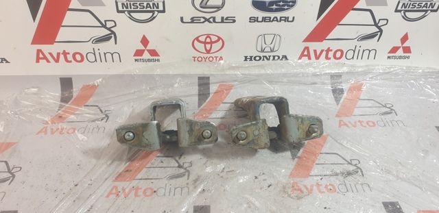 MR302270 MITSUBISHI Петля двери задней правой купить в Днепр