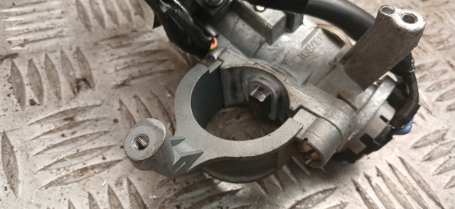 MR390395 MITSUBISHI Замок зажигания купить в Киев