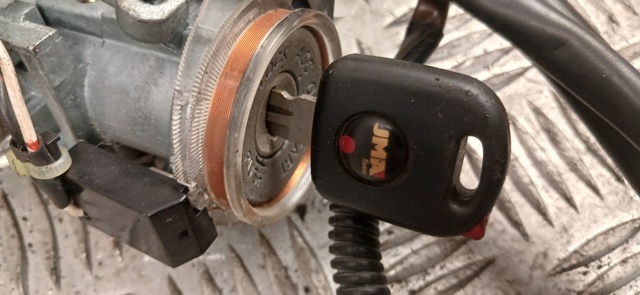 MITSUBISHI MR390395 Замок зажигания в наличии Хмельницкий