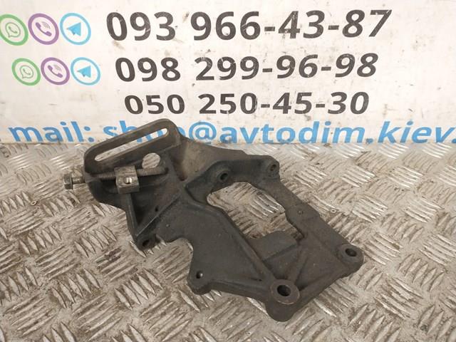 Кронштейн компрессора кондиционера MR398428 MITSUBISHI