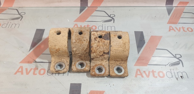 MITSUBISHI MR403646 Хомут крепления втулки стабилизатора переднего в наличии Сумы