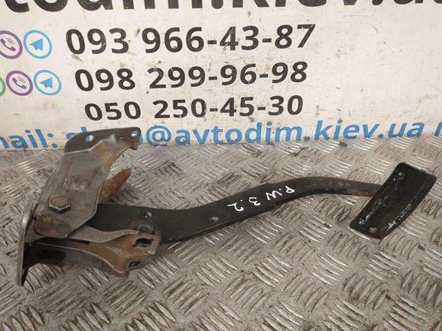 Педаль тормоза MR407322 MITSUBISHI
