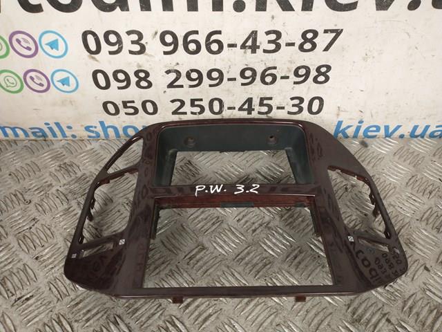 Облицовка приборов управления "торпедо" MR456373 MITSUBISHI