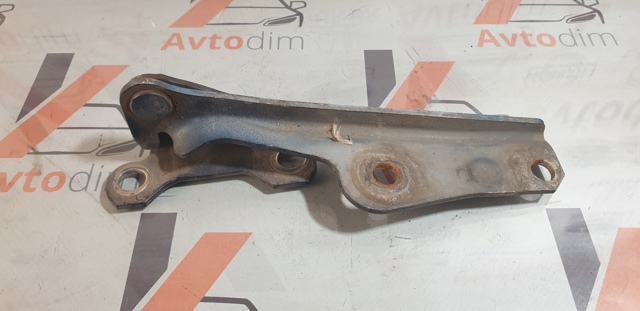 Шарнир капота левый MR473529 MITSUBISHI