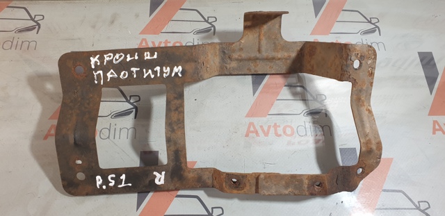 MR482498 MITSUBISHI Кронштейн крепления противотуманной фары правой купить в Полтава