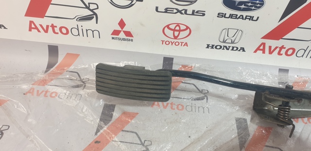 Педали газа MR510718 MITSUBISHI
