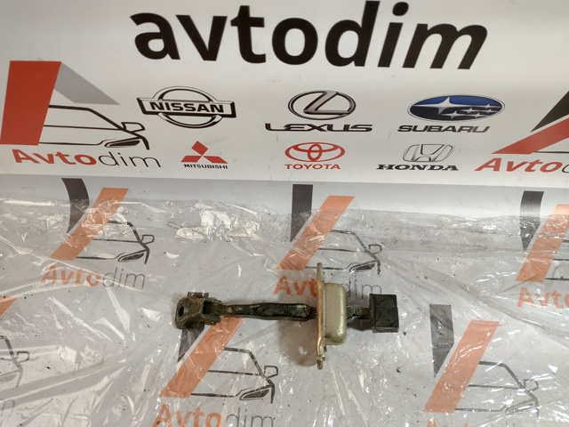 MR526777 MITSUBISHI Ограничитель открывания двери передний купить в Сумы