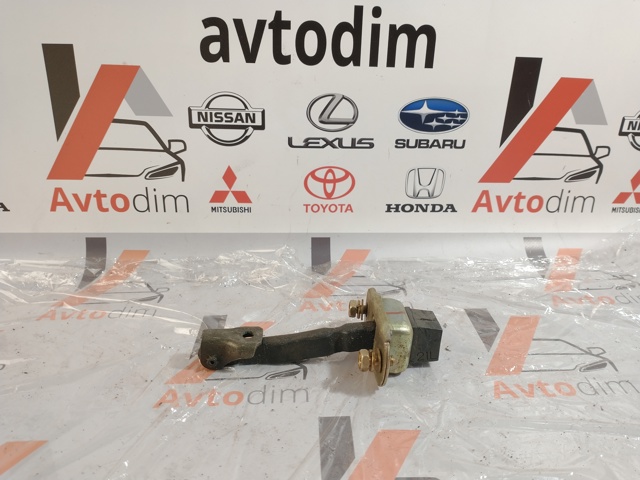 MR526777 MITSUBISHI Ограничитель открывания двери передний купить в Николаев