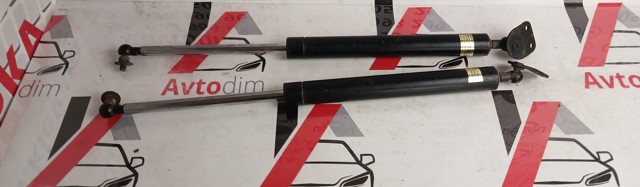 MR526933 MITSUBISHI Амортизатор багажника купить в Павлоград