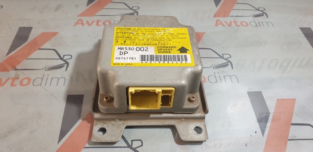 Модуль-процессор управления подушкой безопасности MR530002 MITSUBISHI