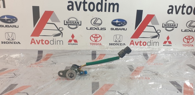 MR555355 MITSUBISHI Личинка замка двери передней левой купить в Кривой Рог