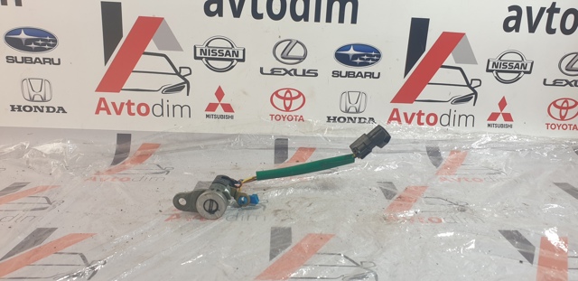 MR555355 MITSUBISHI Личинка замка двери передней левой купить в Днепр