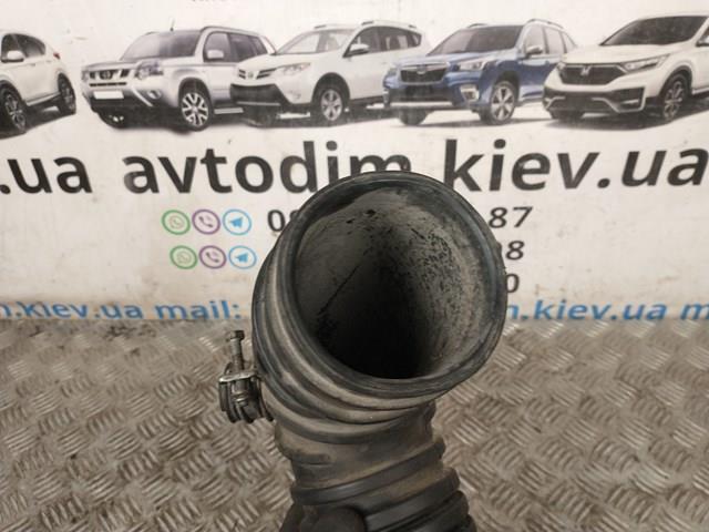 MITSUBISHI MR571533 Патрубок воздушный, выход воздушного фильтра в наличии Винница