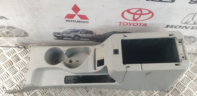 Центральная консоль торпеды MR606424 MITSUBISHI