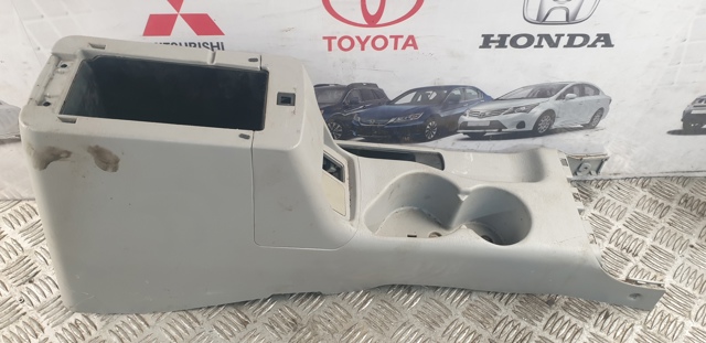 MITSUBISHI MR606424 Консоль панели управления центральная в наличии Житомир