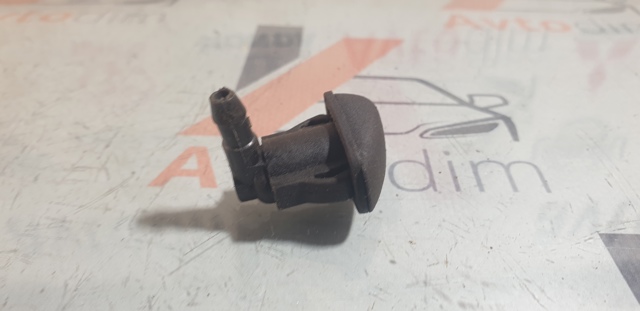 Сопло омывателя лобового стекла левое MR910615 MITSUBISHI