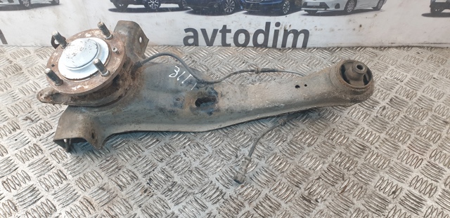 Цапфа поворотного кулака MR915066 MITSUBISHI