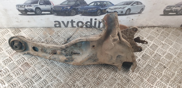 MITSUBISHI MR915066 Цапфа (поворотный кулак) задний правый в наличии Харьков