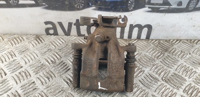 MR955245 MITSUBISHI Суппорт задний левый купить в Полтава