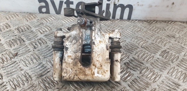MR955245 MITSUBISHI Суппорт задний левый купить в Сумы