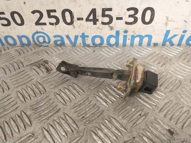 MR959623 MITSUBISHI Ограничитель задней двери купить в Киев
