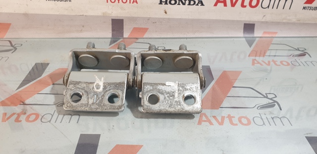 MITSUBISHI MR987773 Петля задней двери в наличии Черкассы
