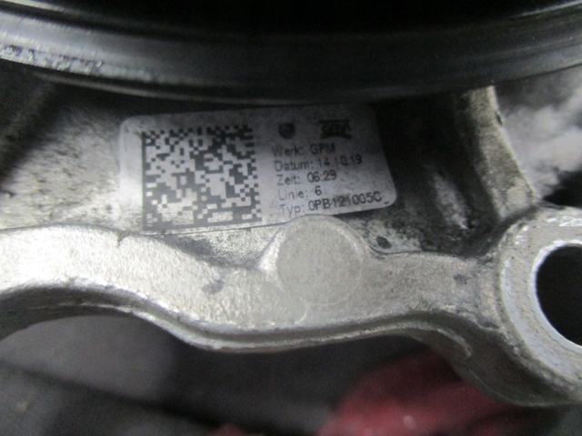 Насос водяной 0PB121005C PORSCHE