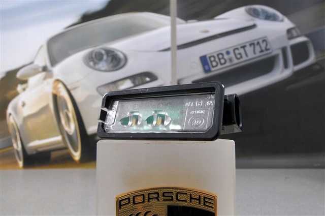 PORSCHE 1K8943021C Фонарь подсветки номерного знака в наличии Сумы