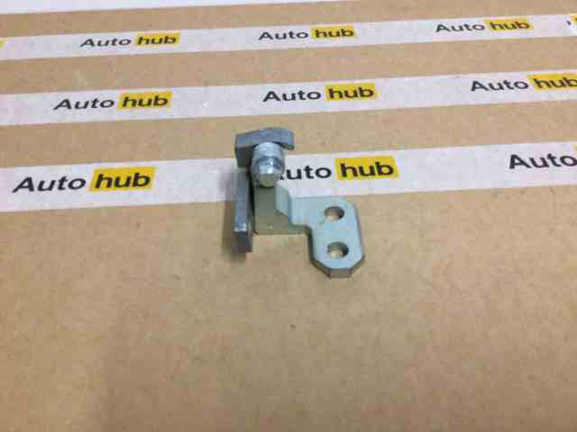 Петля двери передней правой 3D4831402B VAG