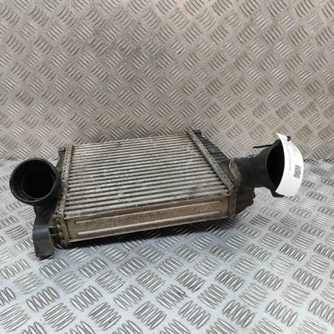 7L0145803A PORSCHE Радиатор интеркуллера купить в Ужгород