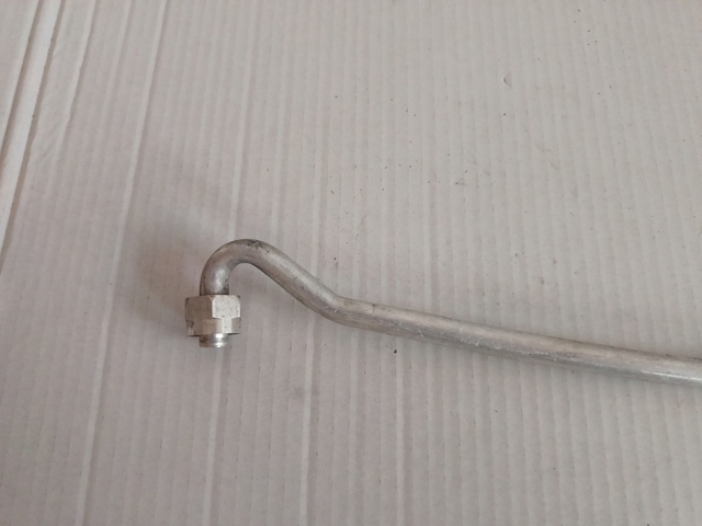 Трубка масляного радиатора АКПП, нижняя 7L0317821A PORSCHE