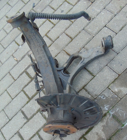 7L0407257A PORSCHE Цапфа передняя левая купить в Одесса