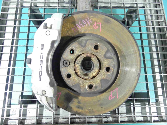 PORSCHE 7L0407257A Цапфа передняя левая в наличии Ровно