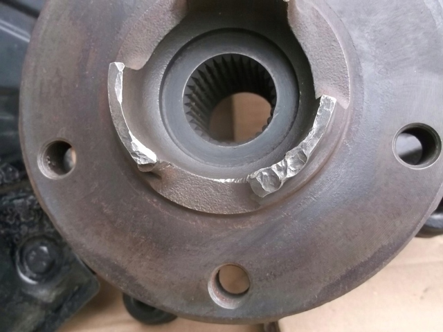 Цапфа поворотного кулака 7L0407258A PORSCHE