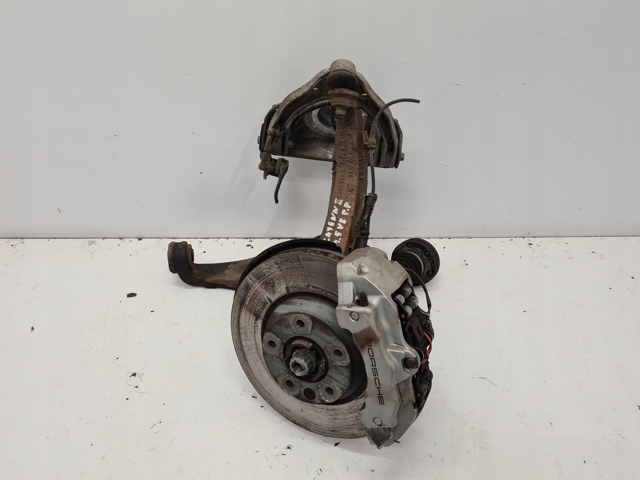 PORSCHE 7L0407258A Цапфа передняя правая в наличии Кривой Рог