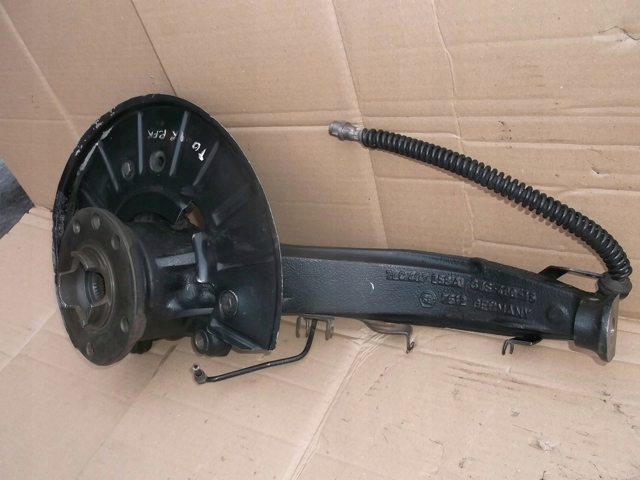7L0407258A PORSCHE Цапфа передняя правая купить в Днепр