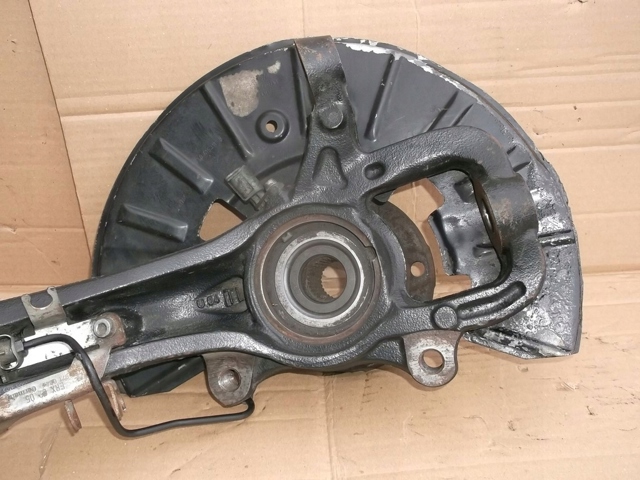 PORSCHE 7L0407258A Цапфа передняя правая в наличии Запорожье