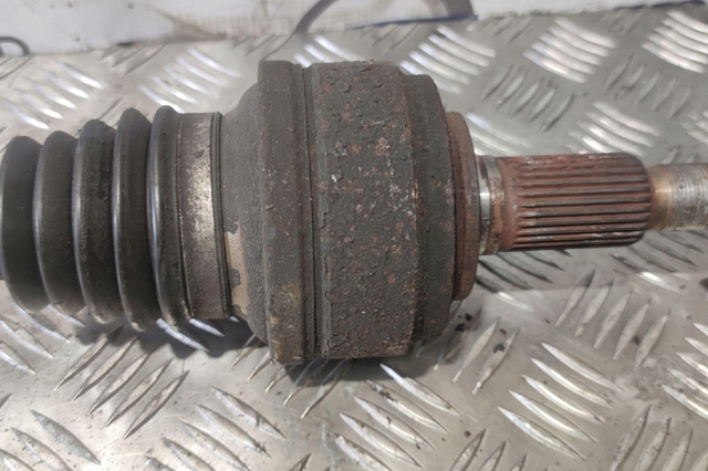 7L0501201 PORSCHE Полуось задняя купить в Хмельницкий