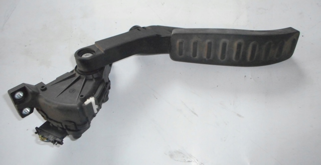 7L0723507 PORSCHE Педаль газа купить в Черкассы