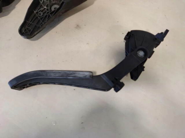 PORSCHE 7L0723507D Педаль газа в наличии Украина
