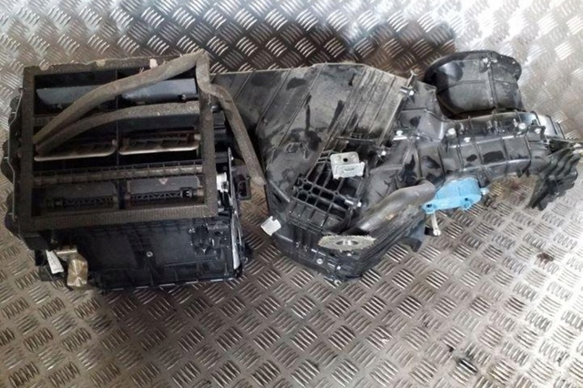 Оболочка радиатора кондиционера 7L0820095 VAG
