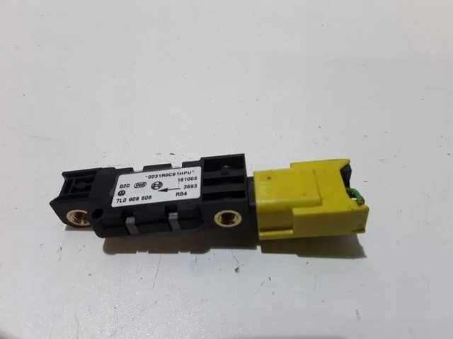 7L0909606 PORSCHE Датчик удара купить в Днепр