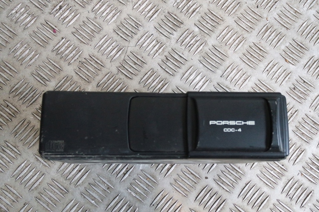 7L5035111D PORSCHE купить в Ровно