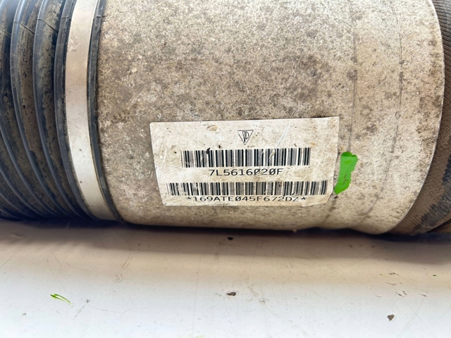 Стойка задняя правая 7L5616020F PORSCHE