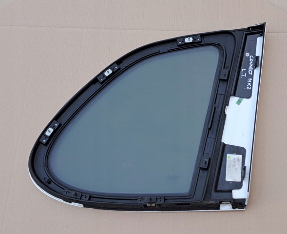 7L5845297 PORSCHE Стекло кузова (багажного отсека) левое купить в Николаев