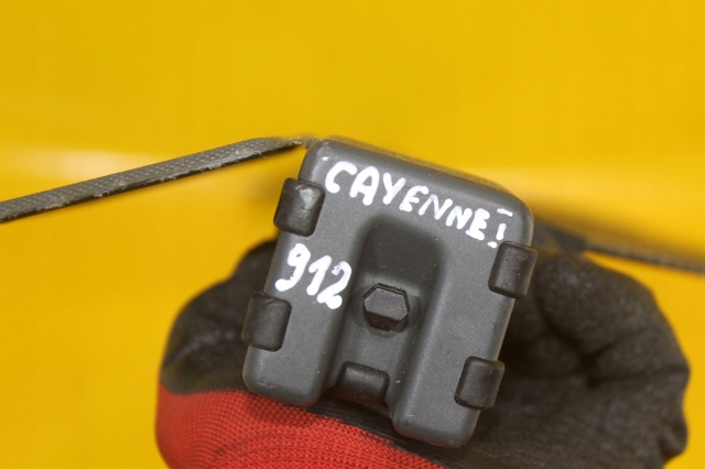 7L5867773 PORSCHE купить в Хмельницкий