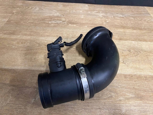 7L5906461B Датчик потока (расхода) воздуха, расходомер M.A.F. - (Mass Airflow) купить Львов