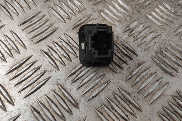 7L5941333D PORSCHE купить в Тернополь