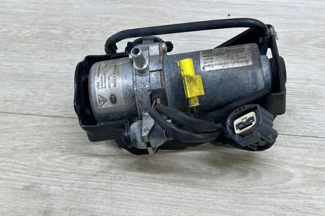 Насос вакуумный 7P0614215B PORSCHE